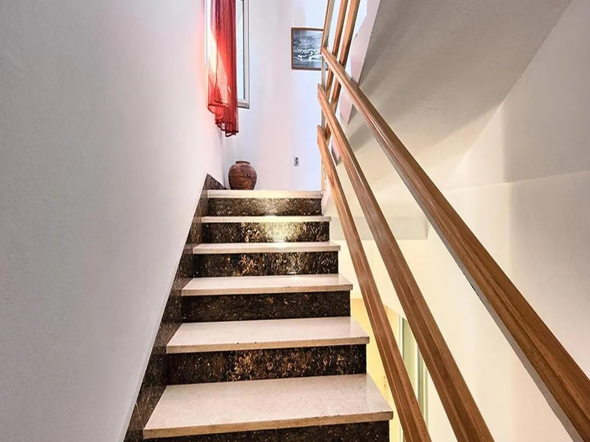 Apartment Lucija Kastela 0*,