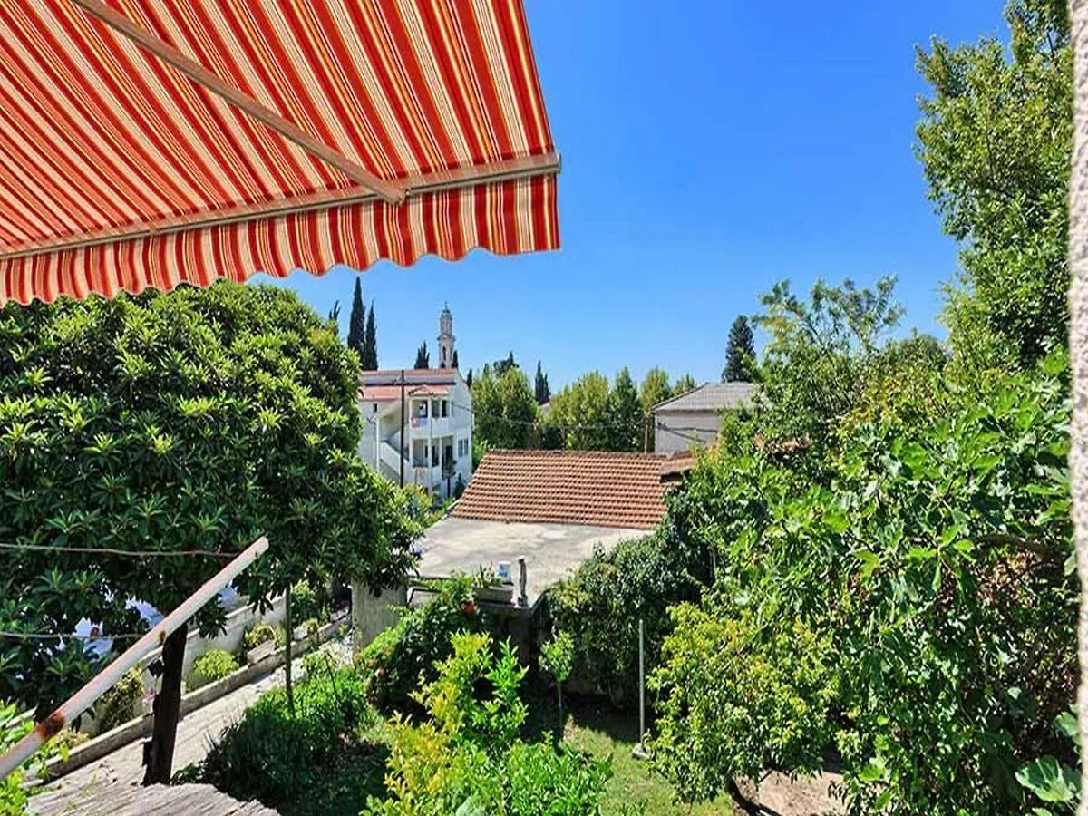 Apartment Lucija Kastela
